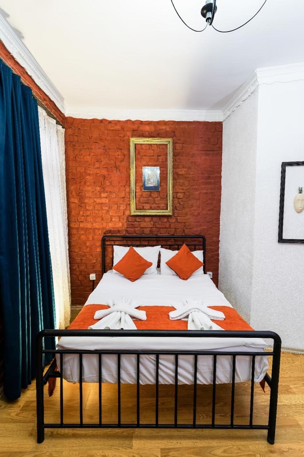 White Bolshoi Rooms Istambul Exterior foto